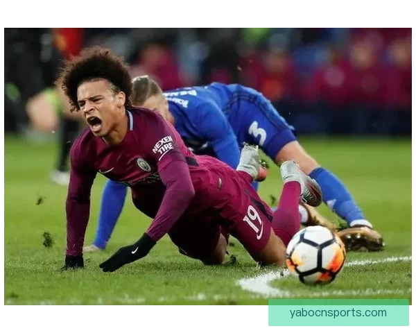 奥格斯堡球员迈克尔·格雷戈里奇体育精神感动全场主动告知裁判无犯规