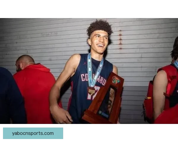 布泽尔选秀下滑至四号位止步八强名嘴称靠蛮力难成球队核心